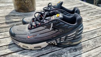 Baskets air Max TN  plus 3 chamoix noir blanc 42
