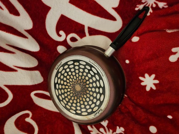 Casserole Tefal – Technologie Durabase – Très bon état - photo numéro 2