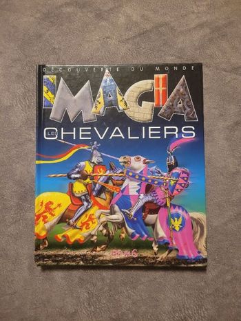 Les chevaliers Par Emilie Beaumont, Christine Sagnier, Agence Mia