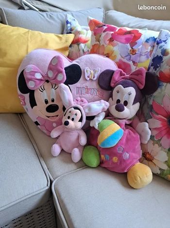 Lot son mini doudou Minnie et doudou Disneyland Paris