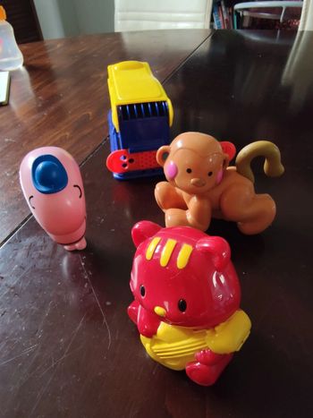 Lot jouets divers