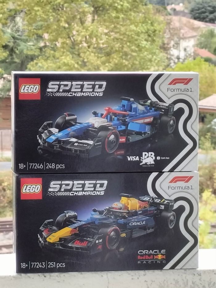 Lego voiture F1 oracle red bull racing et visa cash