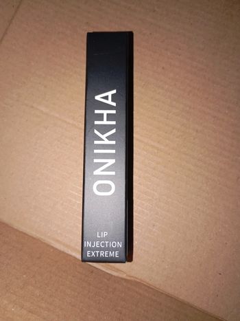 Lip injection onikha soin des lèvres