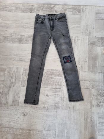 Jeans Skinny, effet usé (acheté comme ça) Taille 10 ans