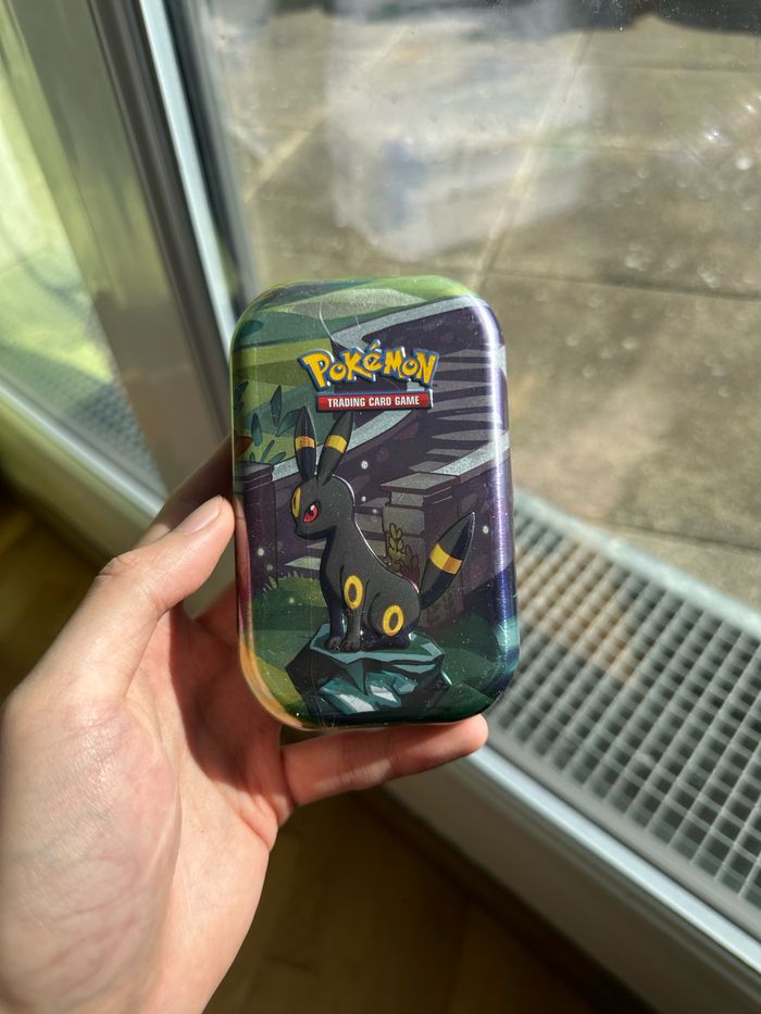 Pokémon - Mini Tin Noctali EV8.5 Évolution Prismatique (FR)