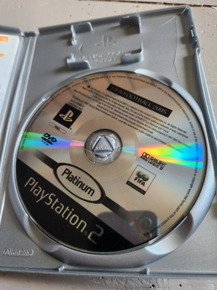 Jeu Fifa 2005 PS2 - photo numéro 3