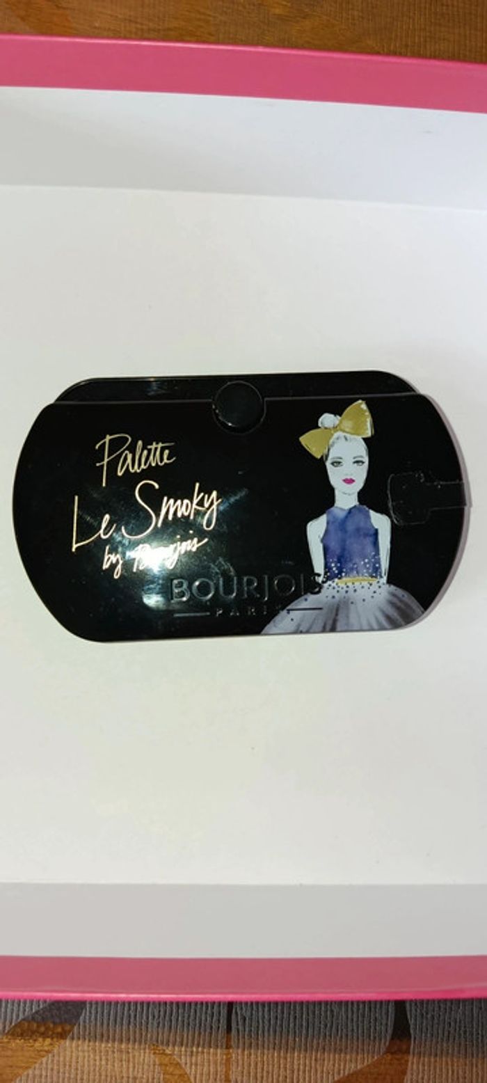 Palette le smoky bourjois neuf