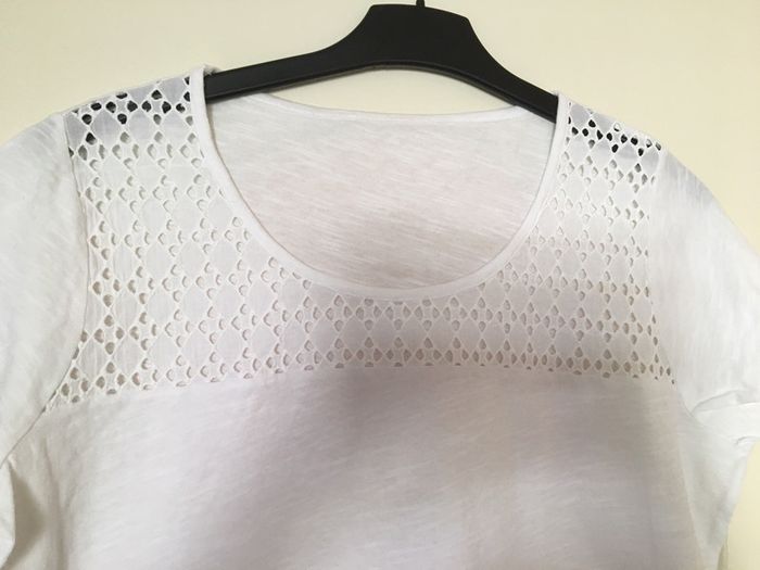 Tshirt blanc taille 46 - photo numéro 2