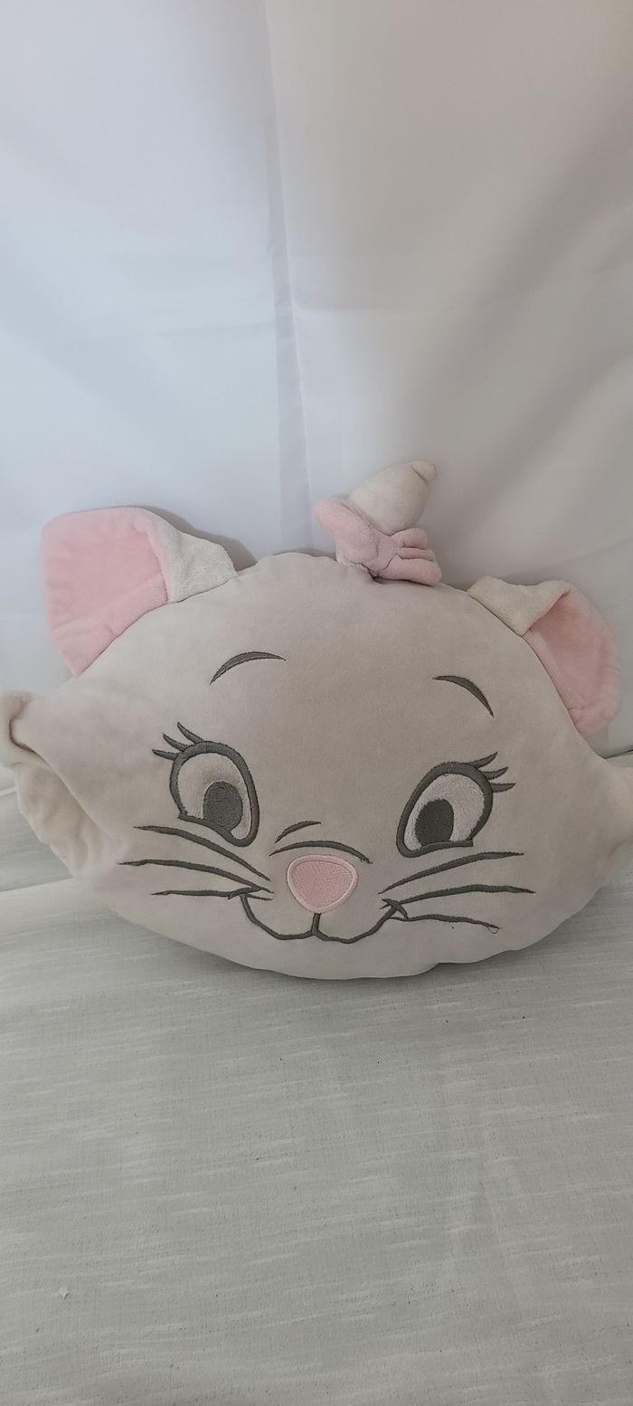 Coussin en peluche douce en forme de tête de chat MARIE des Aristochats de Disney Store,