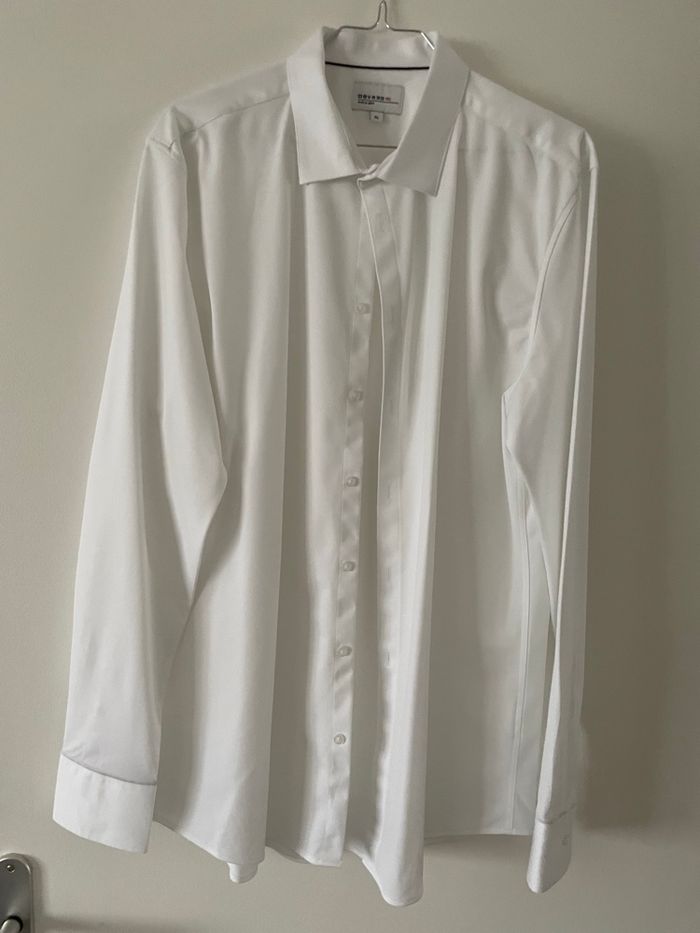 Chemise de costume Devred, taille XL, 30 € très bon état - photo numéro 2