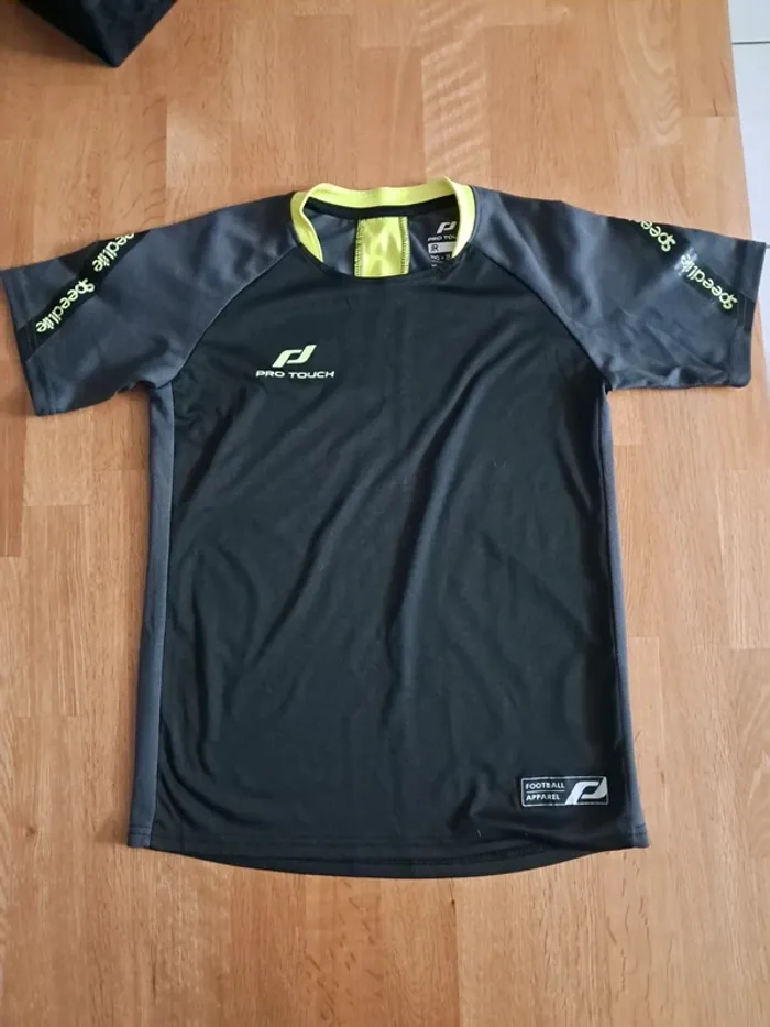 Lot Tee-shirt Short jogging 8/12 ans - photo numéro 2