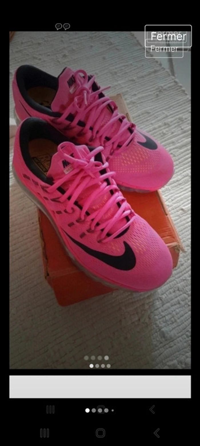 Baskets Nike max rose taille 40
de
2016