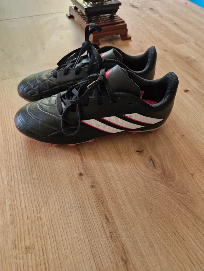 Chaussure foot - photo numéro 2