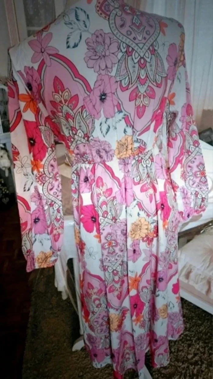 Robe longue porte feuille Taille M Neuve - photo numéro 6