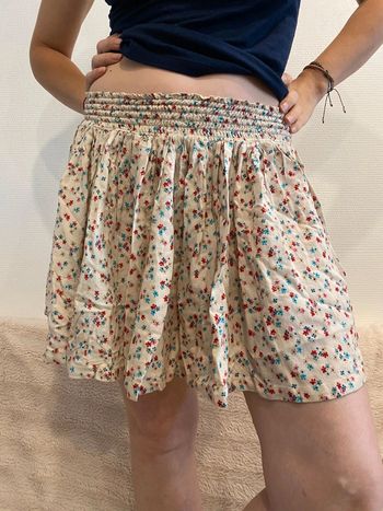 Jupe fleurie 🔸 H&M taille 38