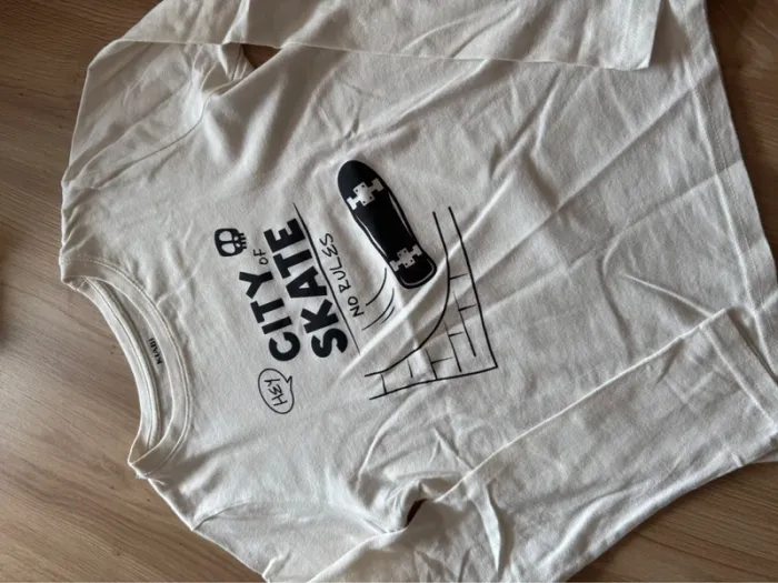 T-shirt longues manches kiabi 8ans