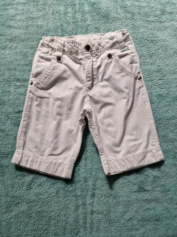 Très joli short 4 ans