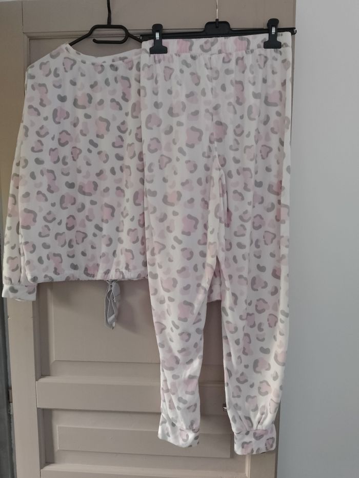 Pyjama haut et pantalon - photo numéro 4