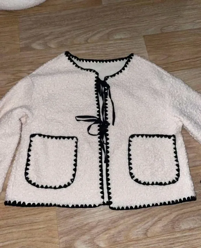 Veste Femme Sherpa Crème Finitions Noires - Taille S Neuve Mi-Saison Chic - photo numéro 4