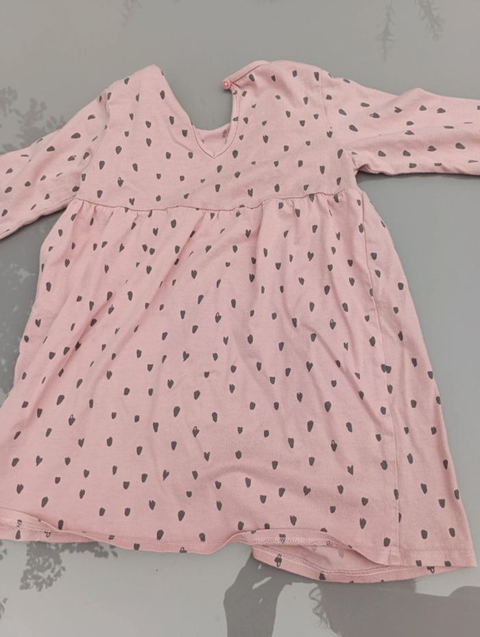 Robe taille 12-18 mois en très bon état - photo numéro 2