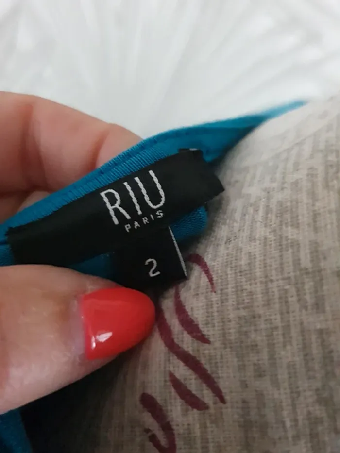 Joli haut fantaisie riu taille 38 - photo numéro 5
