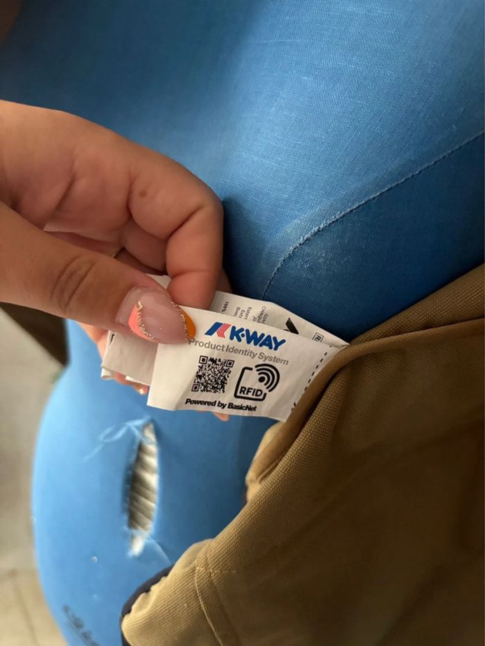 Veste K-Way - mi saison - assez légère coupe vent - taille S - portée 2 fois - en très bon état - photo numéro 8