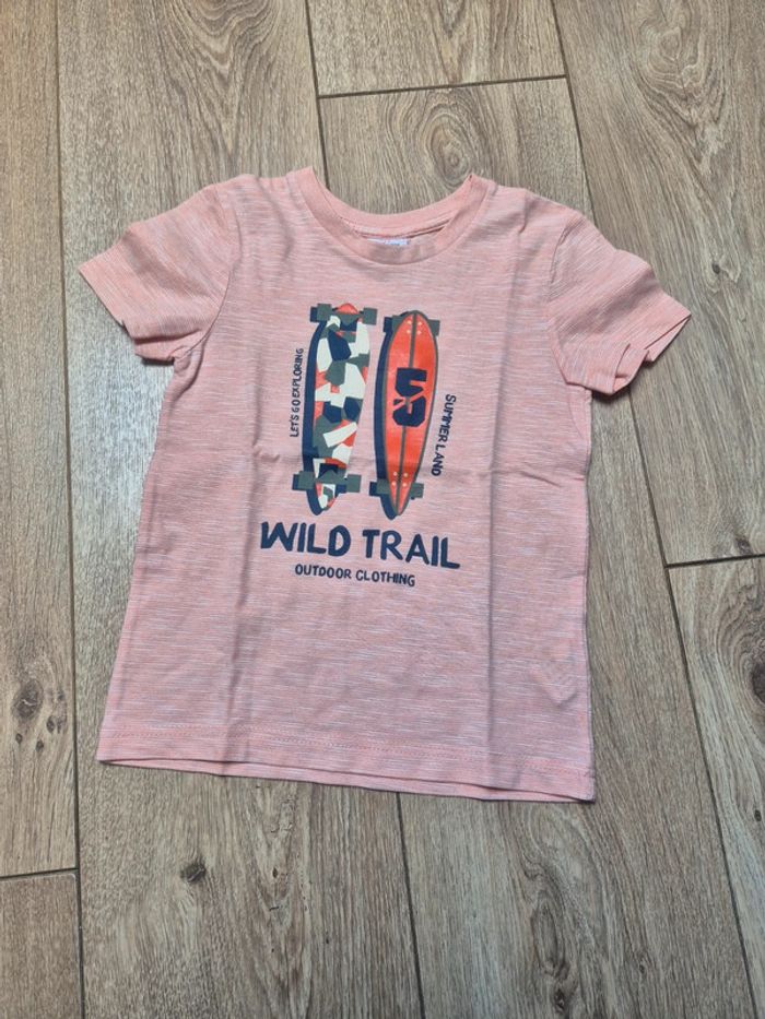 Tee-shirt MC tape à l'œil "wild trail" 3 ans en très bon état