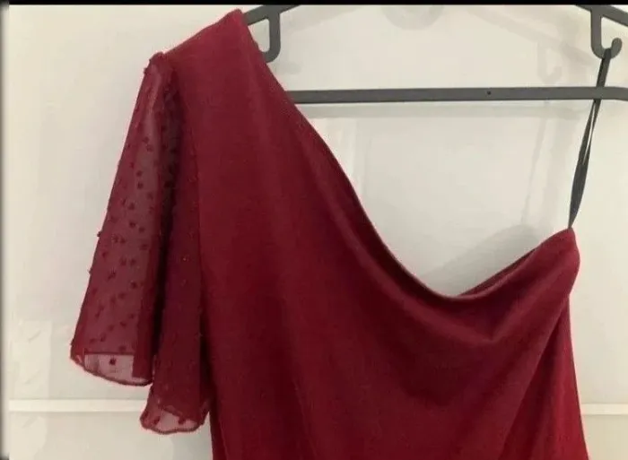 Robe rouge bordeau - photo numéro 2