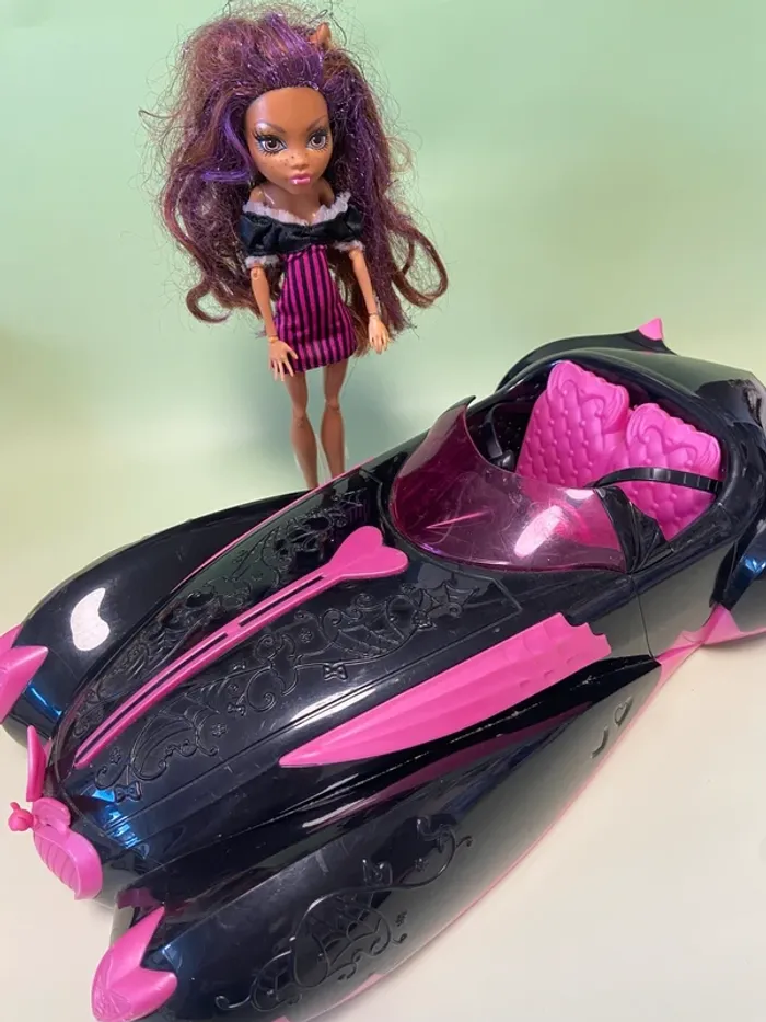 Voiture monster high + poupée clawdeen Wolf - photo numéro 3