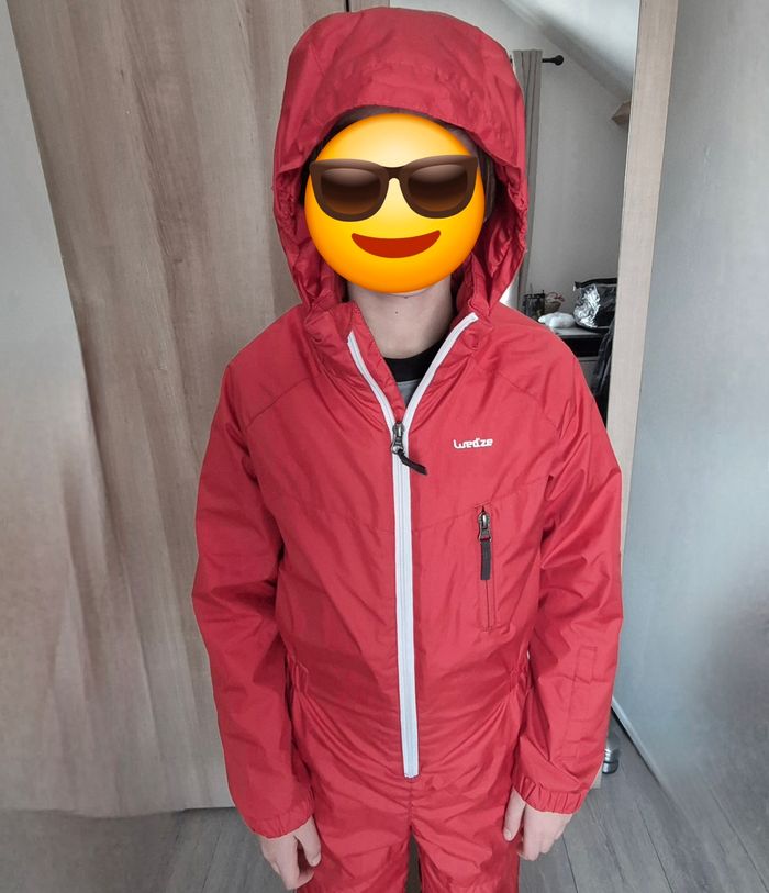 Combinaison de ski rouge. Garçon 10 ans. Marque Wed'ze de Decathlon - photo numéro 2