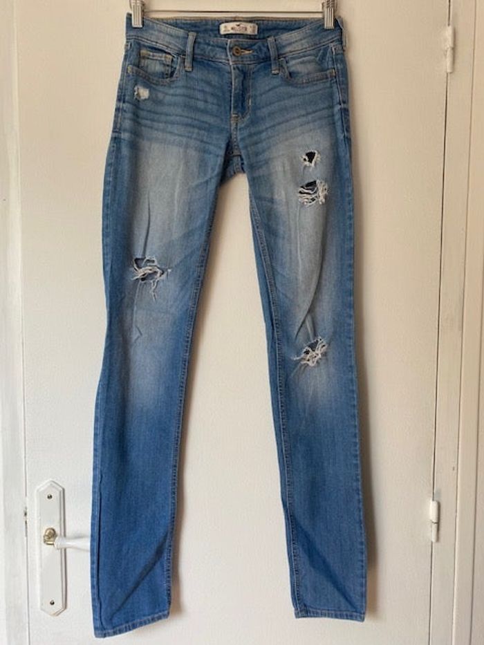Jean slim troué