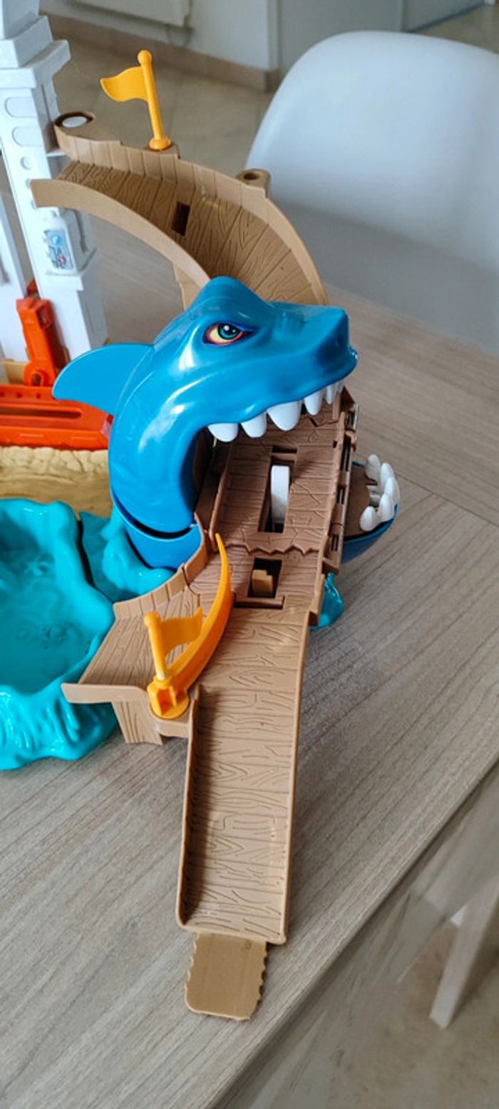 Requin attaque Hot Wheels - photo numéro 2