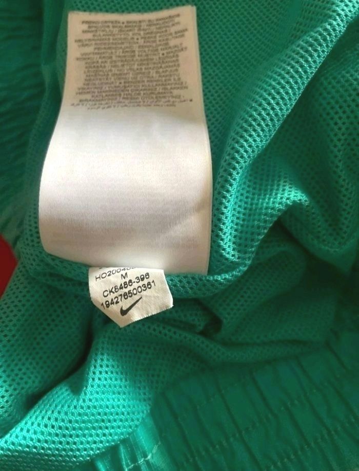 sweat shirt microfibre nike homme taille M imprimé Barca vert clair en parfait etat - photo numéro 8