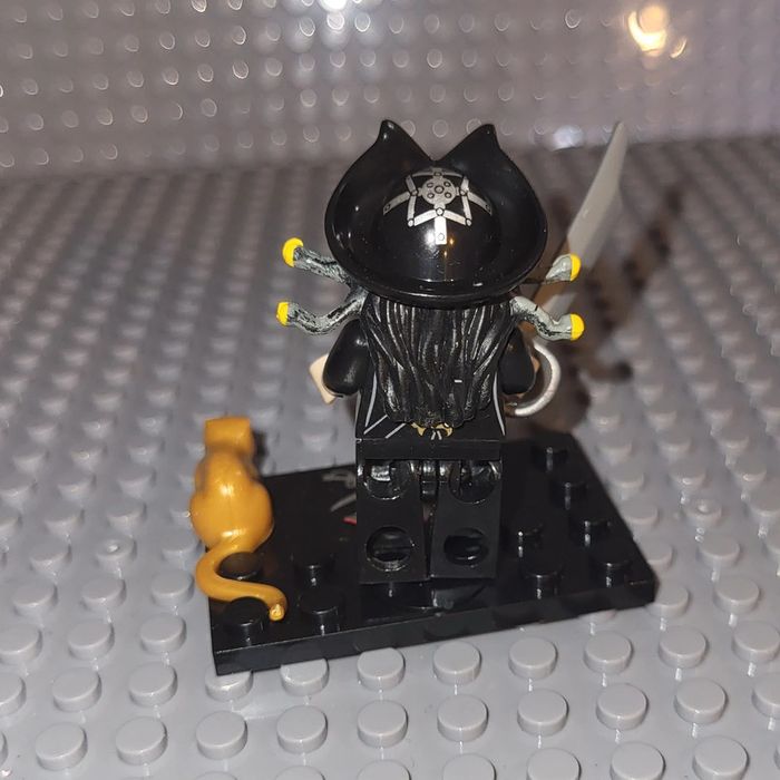 Minifigure / Figurine 💀 Film Pirates Des Caraïbes 💀 Barbe Noire - photo numéro 3
