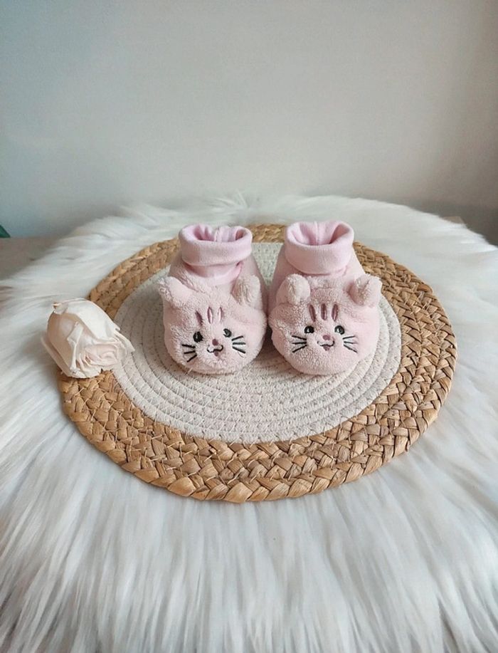 🌸 Jolis chaussons bébé 🌸 - photo numéro 2
