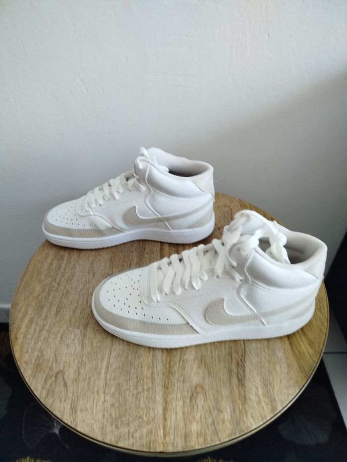 Baskets Nike T38 - photo numéro 3