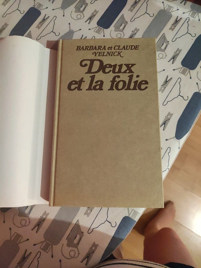 Livre "deux et la folie" - photo numéro 3