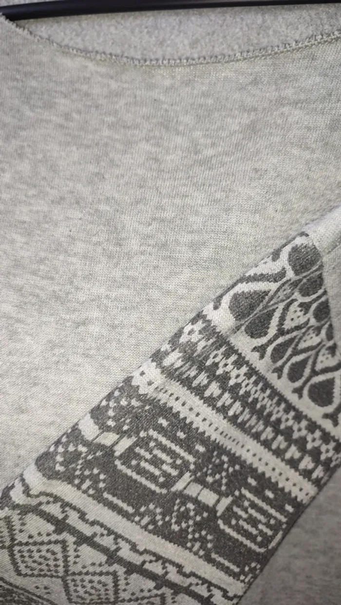 Pull gris - photo numéro 3