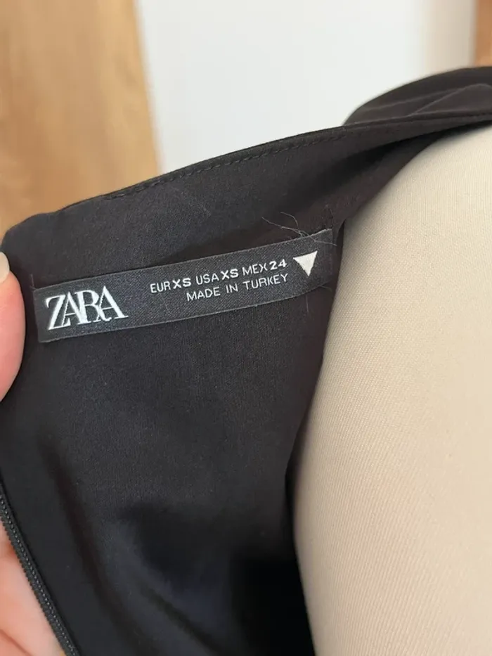 Robe ajourée noire Zara - photo numéro 4