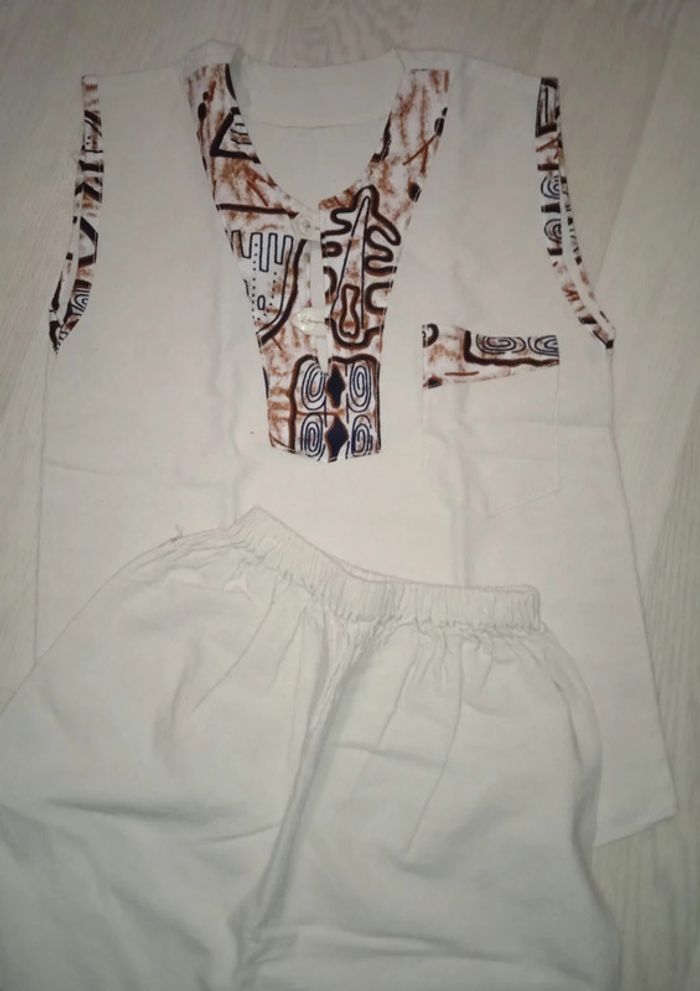 Tenue africaine crème et motifs marrons T. 18-24 mois - photo numéro 2