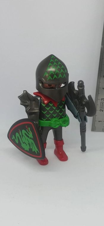 Homme chevalier bouclier dragon vert playmobil