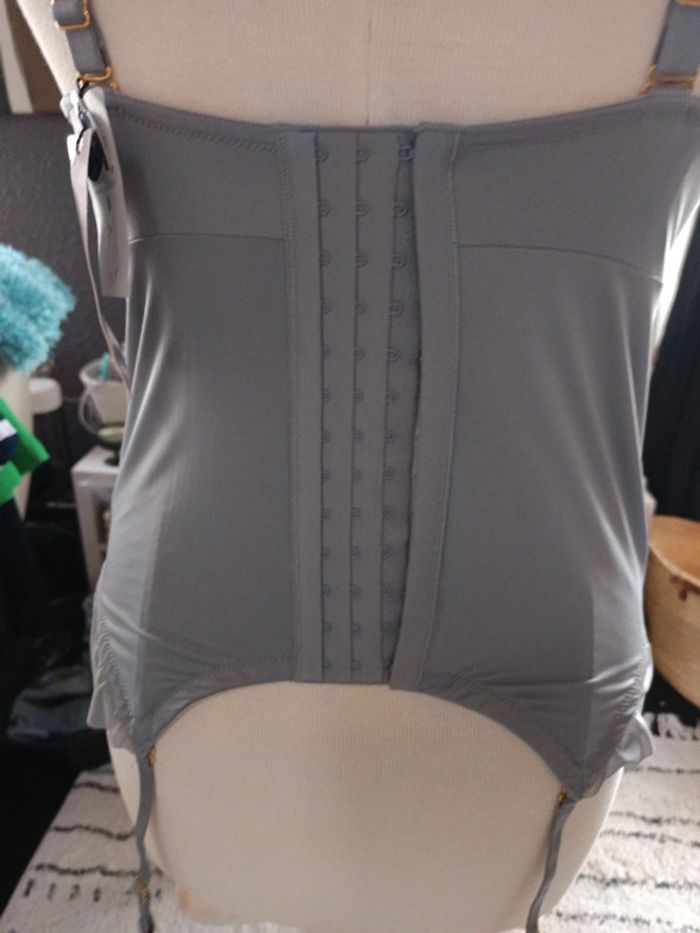 Corset push -up taille 105C neuf Promise - photo numéro 8