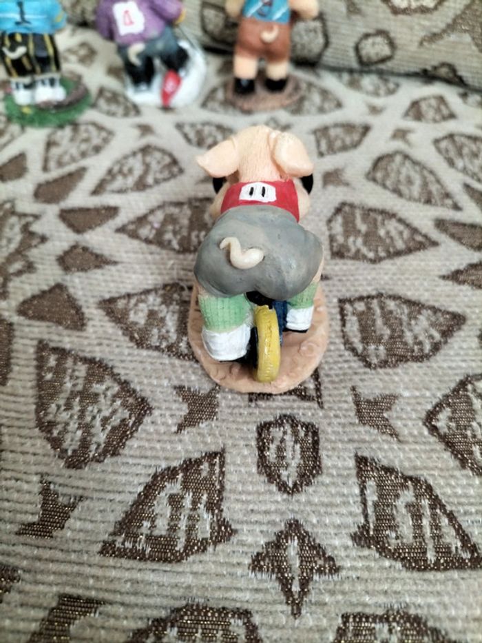 Figurine Sports cochon série Boizet (unité) - photo numéro 10