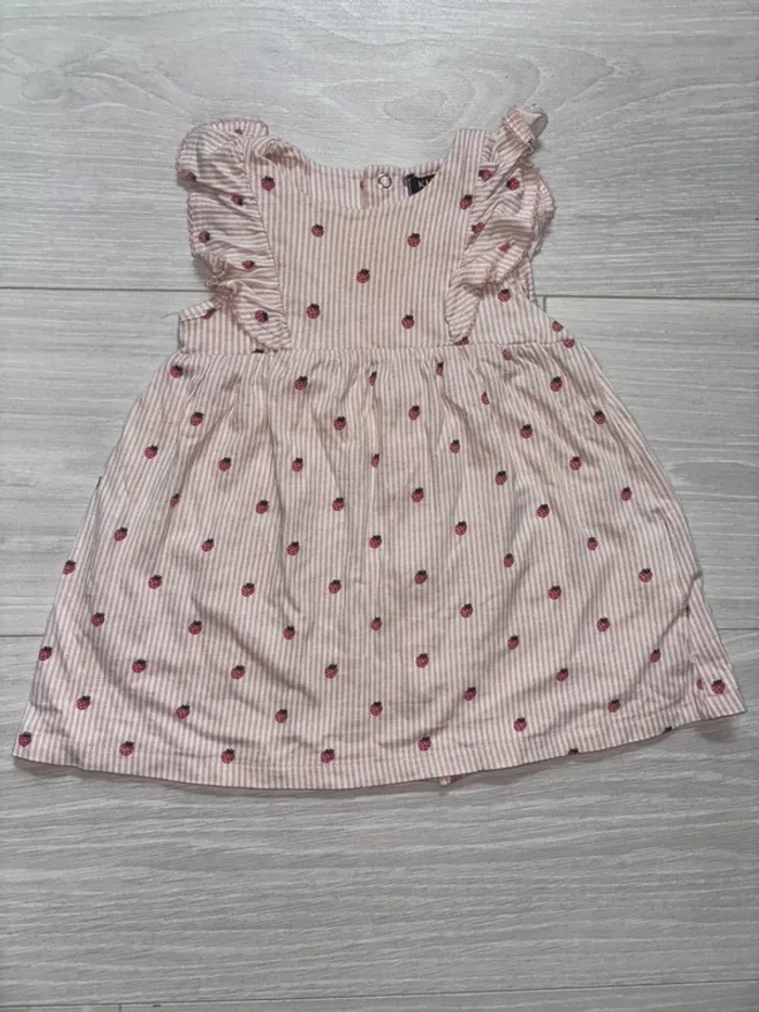 Robe été fraises