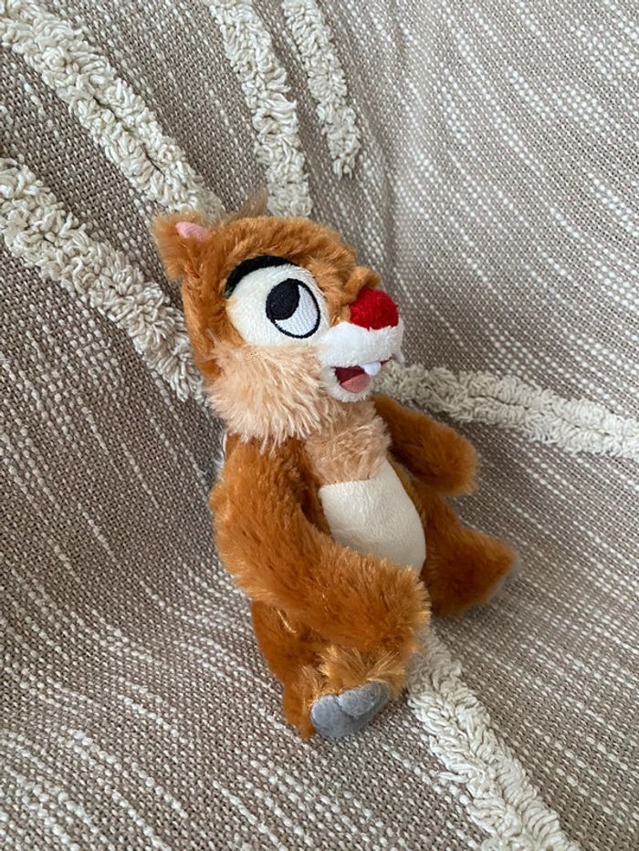 Peluche doudou 20cm Disney Disneyland écureuil marron tic et tac très bon état - photo numéro 2