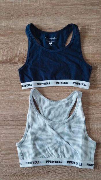 Lot de deux brassières fille pyndy doll taille 6/7 ans
