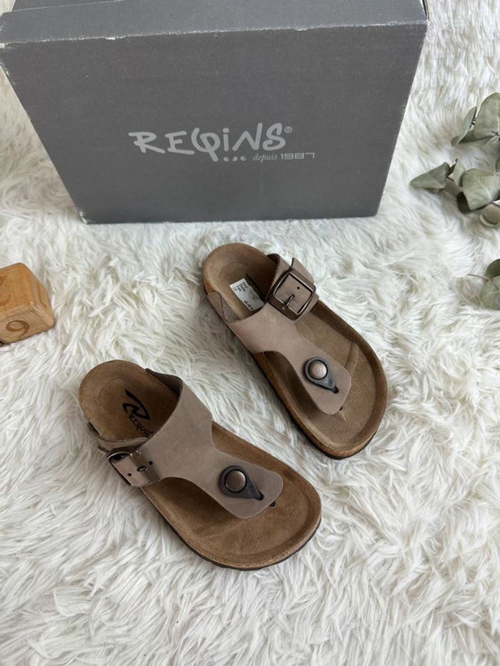 Paire de claquette Reqins taille 29 - photo numéro 2