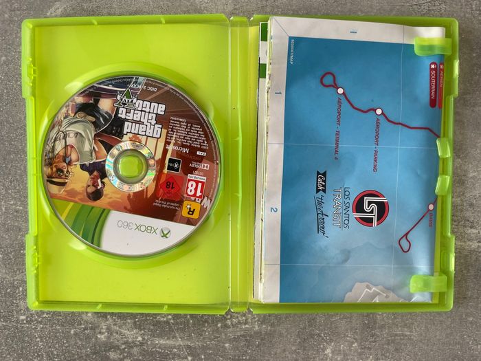 Jeu pour Xbox 360, GTA V, gran theft auto V en français. - photo numéro 2