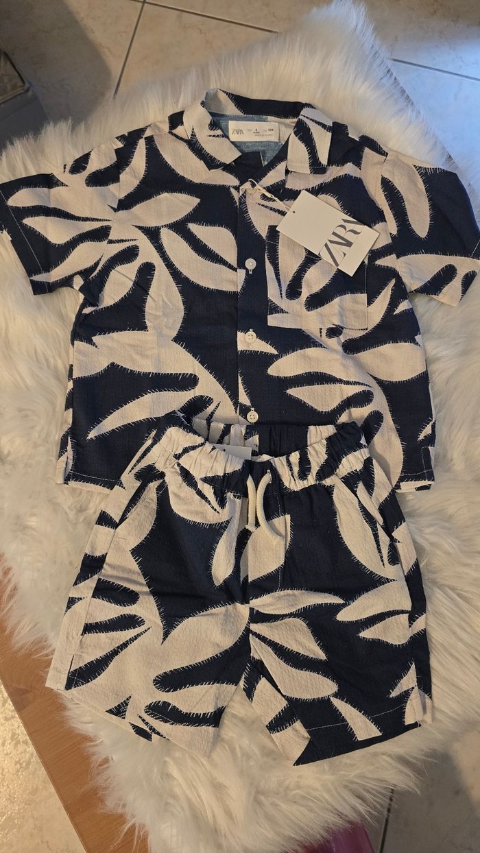 NEUFS (non portés) 🏷💙😍🥰superbe ensemble chemise et short 4 ans garçon 😍🥰💙