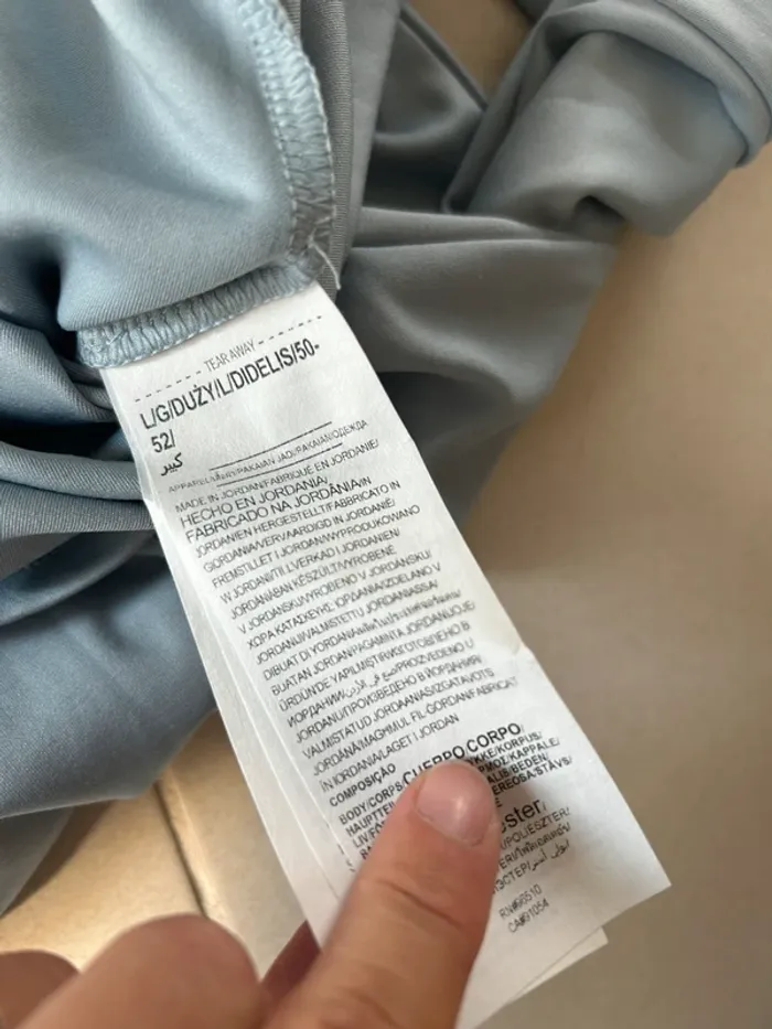 Haut de sport under armour taille l - photo numéro 8